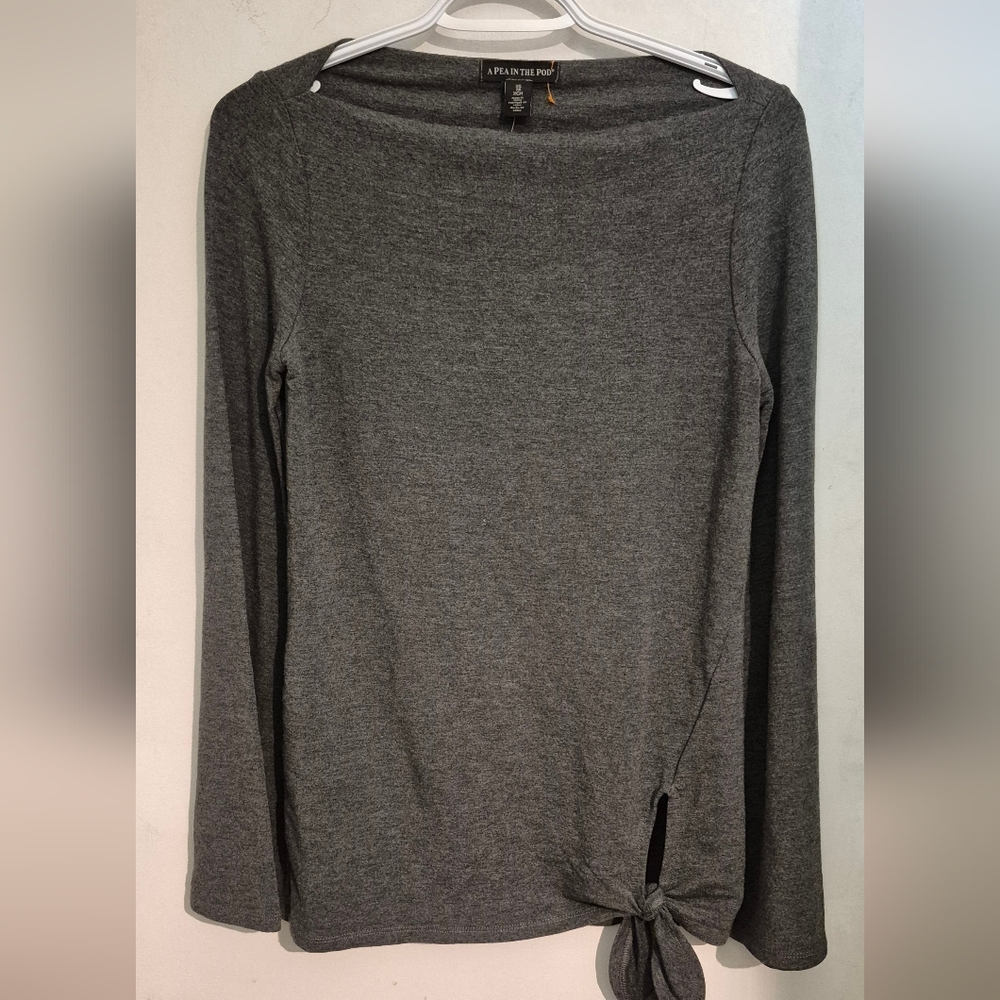 A Pea in the Pod Charcoal Knot Hem Top Sz.XS NWT